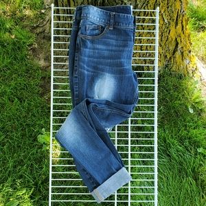 MAURICES Straight Leg Distressed Faded Jeans 7/8